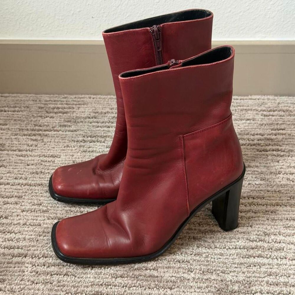 Via-spiga Women's Red and Burgundy Boots